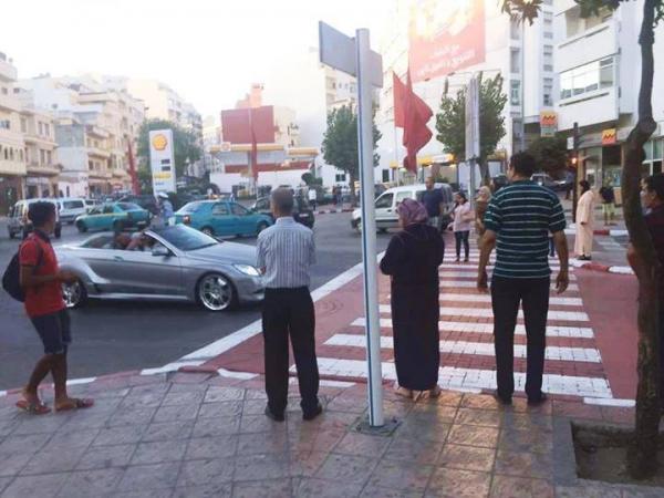 تفاصيل مثيرة .. سائق "كات كات" مخمور يحرق "الضو لحمر" أمام الملك بالدار البيضاء