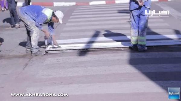 السلطات بدات كتسبغ ممر الراجلين .. غير وجدو 25 درهم