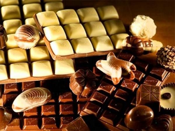 تناول الأطعمة الغنية بالسكر صباحاً أفضل من تناولها ليلاً