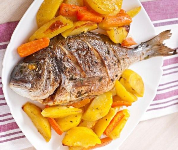 البطاطا والسمك يتصدران قائمة المواد الغذائية الخطرة