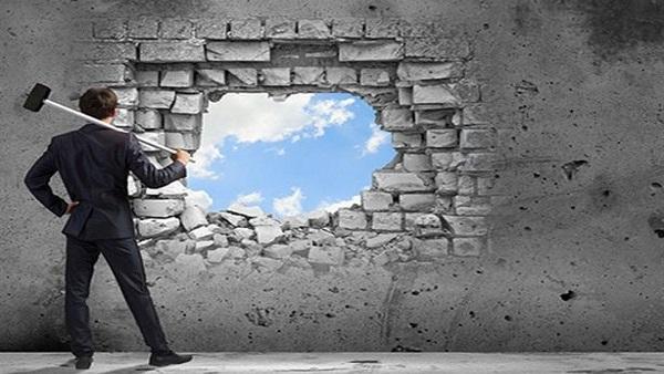 الحجب العشرة بين العبد وربه