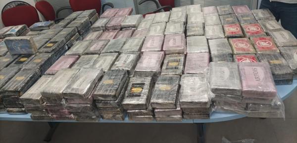 تفاصيل إحباط عملية تهريب كمية كبيرة من الكوكايين إلى داخل التراب المغربي عبر الكركرات