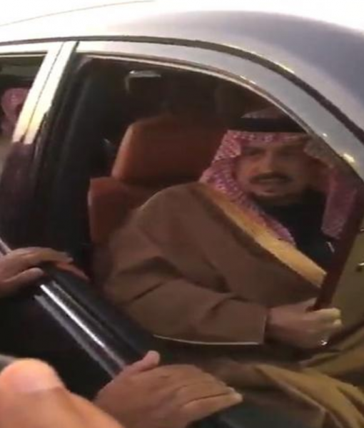 بالفيديو:مواطن  سعودي يفاجئ أمير الرياض بطلب غير متوقع