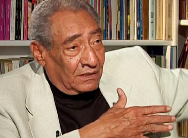 وفاة الشاعر المصري الكبير عبد الرحمان الأبنودي