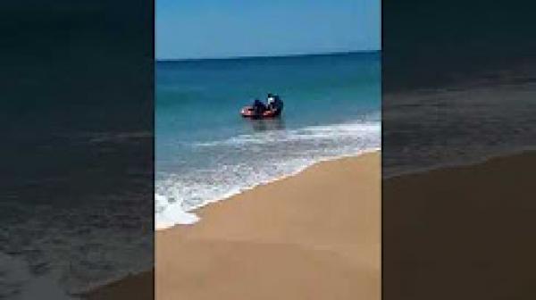 مغامرة مهاجرين أفارقة بشاطئ أشقار في طنجة