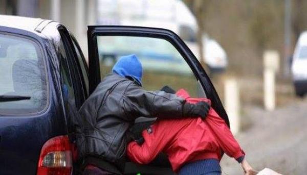 بالتفاصيل : سائق تاكسي و فتاة يفبركان سيناريو اختطاف "وهمي" للحصول على فدية و الضحية هو ..