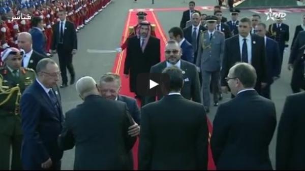 العاهل الأردني الملك عبد الله يعانق بنكيران