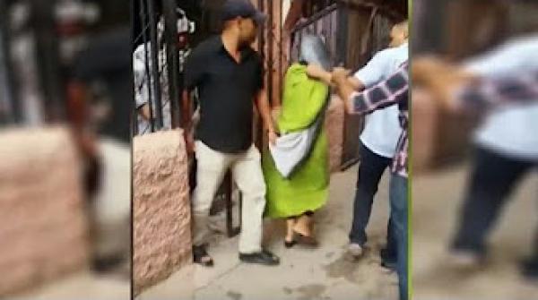 لحظة مداهمة وكر للدعارة واعتقال مومسات بمراكش‎