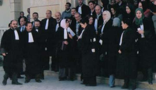 محامو المغرب يخوضون مسيرة وطنية ببدلهم السوداء