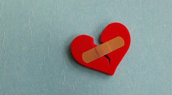 ضربات القلب تزداد لمدة سنة بعد وفاة شريك الحياة