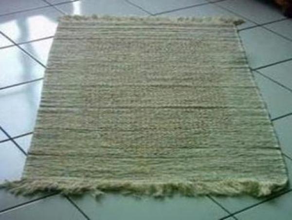 ألمانى يبتكر سجادة صلاة تخفف من آلام العظام