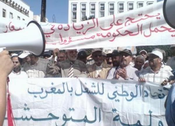 النقابات تطالب بزيادة لا تقل عن 700 درهم	