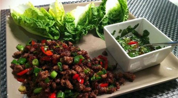 أرسلت وصفة "لحم حار" للحصول على وظيفة.. بدلاً من سيرتها الذاتية