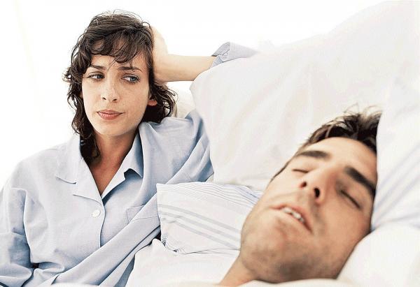 أخيراً : تخلصي من شخير زوجك بالملح !