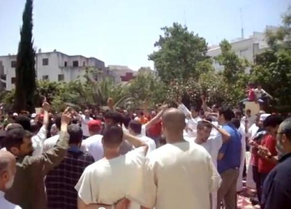 وقفة مسجدية رافضة للدستور بطنجة