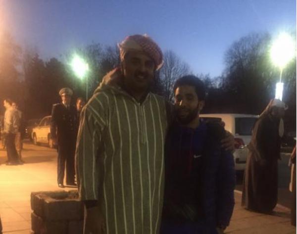 شاب مغربي يكشف تفاصيل حديثه مع أمير قطر في إيفران