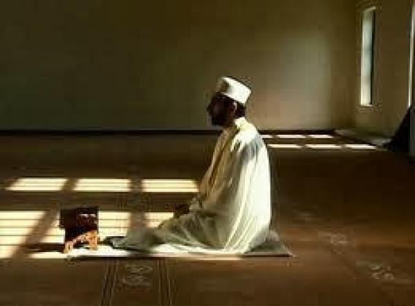 قد تصلي 60 سنة ولا تقبل صلاتك ! هل تعرف ما السبب !!