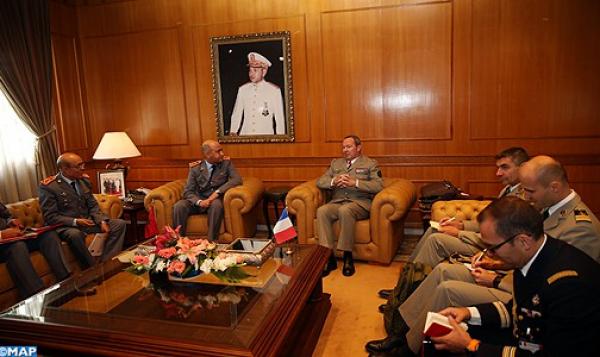 بتعليمات من الملك، الجنرال دو ديفيزيون عبد الفتاح الوراق يستقبل رئيس أركان الجيش البري الفرنسي