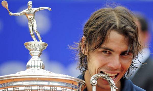 نادال يعلن بطريق الخطأ وفاة مانديلا ويصحح الأمر على "تويتر"