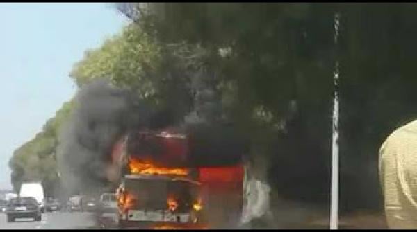 سلا .. الحرارة المفرطة تتسبب في احتراق حافلة بطريق بوقنادل