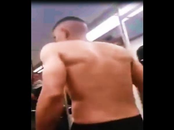 مشرمل محيح فالطرامواي شوفوا اش وقع ليه ..!!