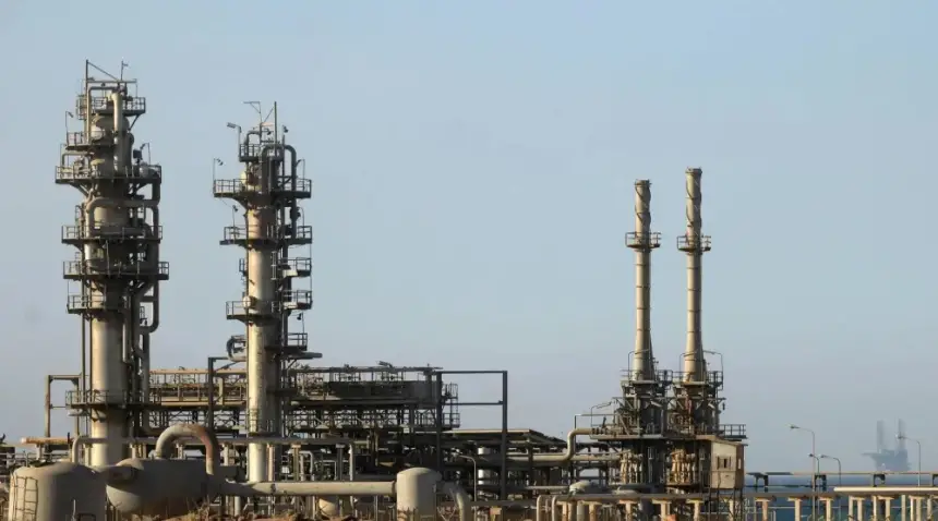 "قطر للطاقة" توقف إنتاج الغاز وتعلن "حالة القوة القاهرة"