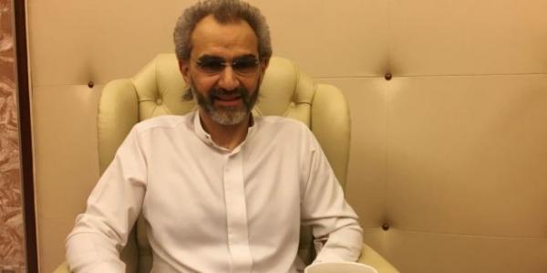 بالفيديو: من داخل فندق الريتز.. الوليد بن طلال في أول ظهور له منذ توقيفه