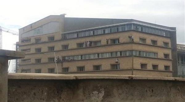 قامت جامعتهم بتجربة لصد هجوم إرهابي فأصيب الطلاب بالذعر