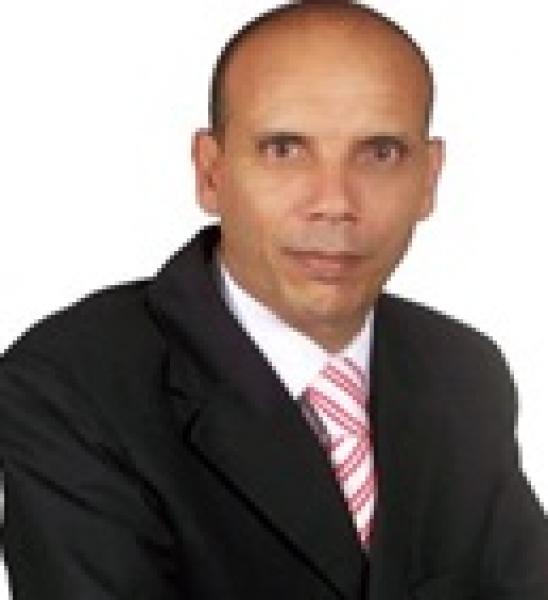 حرية الكلمة والقلم ...