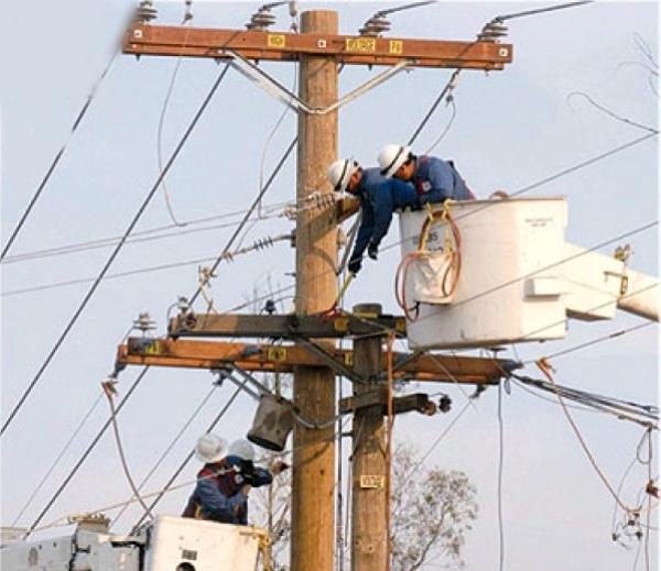 طنجة : وفاة عامل بشركة " أمانديس " نتيجة صعقة كهربائية و نجاة آخر بأعجوبة