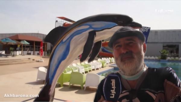 نحات بوجدة يكشف سلبيات المهنة ويطالب بتدخل المسؤولين لإنقاذ المجال وهذا ما قاله عن مجسم "سمكتي المهدية"