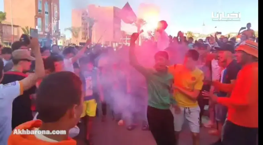 فرحة عارمة للجماهير البركانية في شوارع المدينة بعد التتويج بلقب كأس الكونفدرالية