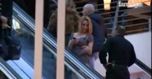 بالفيديو.. شاهد ماذا فعل شاب مع فتاة حسناء تحرشت به