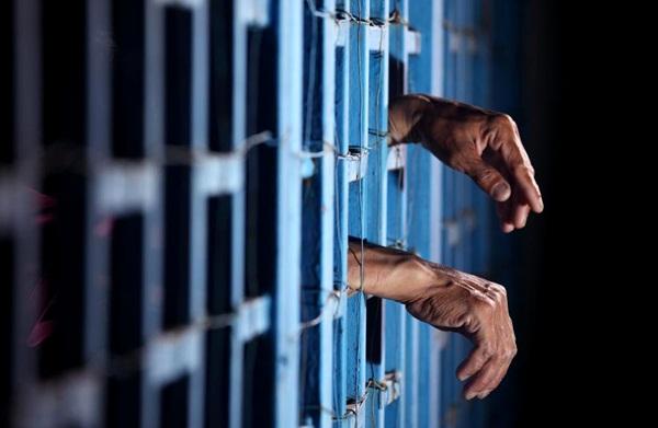 حكم مشدد في حق أستاذ تحرش بتلميذاته داخل القسم بالناظور