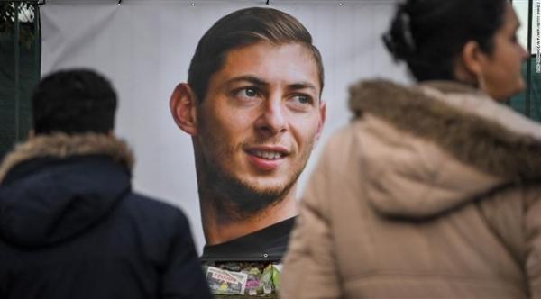 طائرة سالا لم تكن تحظى برخصة القيام برحلات تجارية