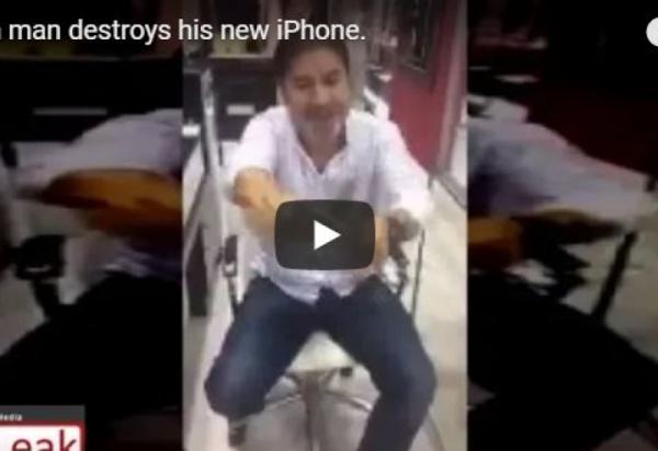 الأتراك يحتجون ضد ترامب بتحطيم هواتفهم الذكية (فيديو)