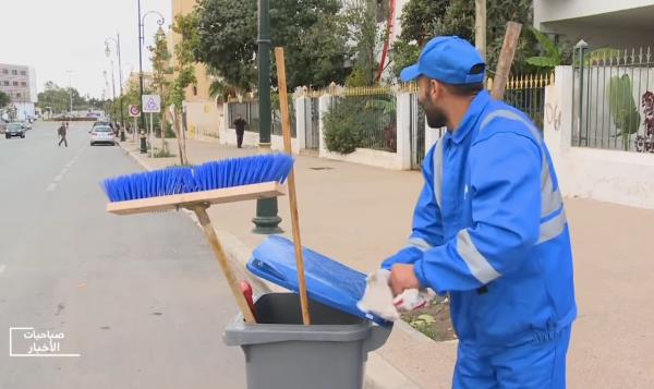 تكريم عدد من عمال النظافة بالرباط عرفانا بخدماتهم