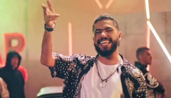 بعدما هدّد إعلاميًّا مغربيًّا بـ"التصفية الجسدية".. الرابور "طوطو" ممنوع من السفر خارج البلاد