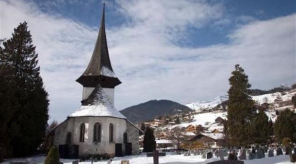 زوجان ثريان يسرقان صناديق التبرعات للشعور بالإثارة