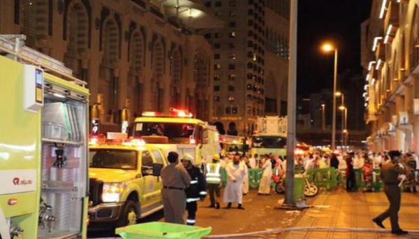 إخلاء 500 شخص بسبب حريق في فندق قريب من الحرم المكي