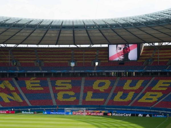 اليوفا تتعمد استفزاز جماهير برشلونة بوضع صورة كريستيانو 