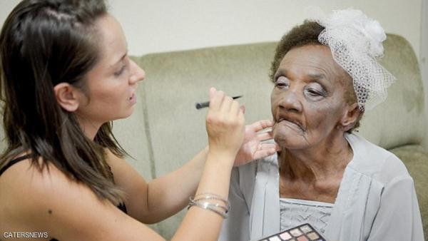 "أكبر عروس بالعالم" تتحدى الأطباء وتصر على الزواج