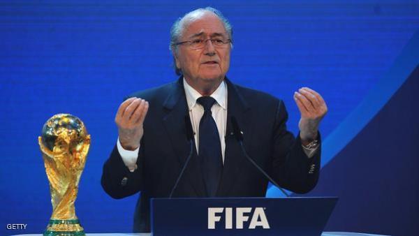 مسؤول مصري يتهم بلاتر بطلب رشوة لمنحهم تنظيم كأس العالم 2010