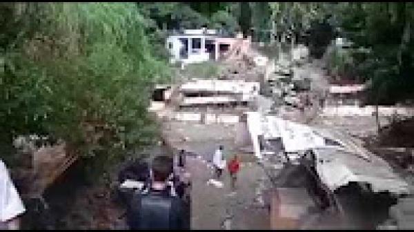 خطير: فيضان واد أوريكا و السيول تجرف كل شئ في اليوم الثامن من رمضان