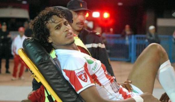 اعتقالات بالجملة لمتورطين في الاعتداء على لاعبي الوداد بفضل ....أيوب الخالقي