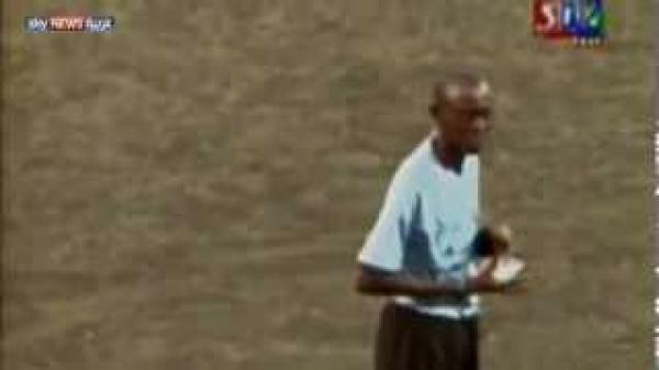 ‫حكم يوقف المباراة مع أذان المغرب ليفطر‬‎