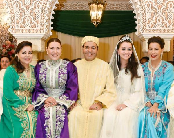 ‫عرس الأمير مولاي رشيد و لالة أم كلثوم بوفارس  .. صور من حفل "البرزة"