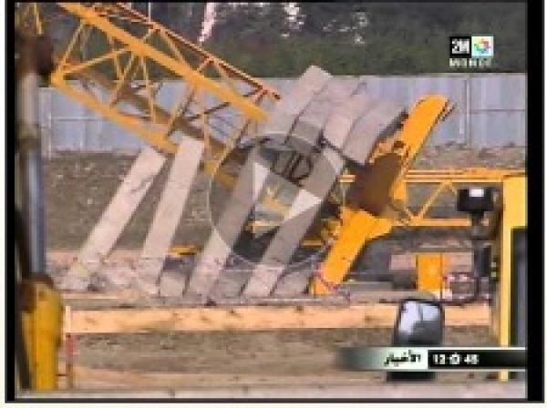 مقتل شخصين بعد سقوط رافعة بالحي الحسني
