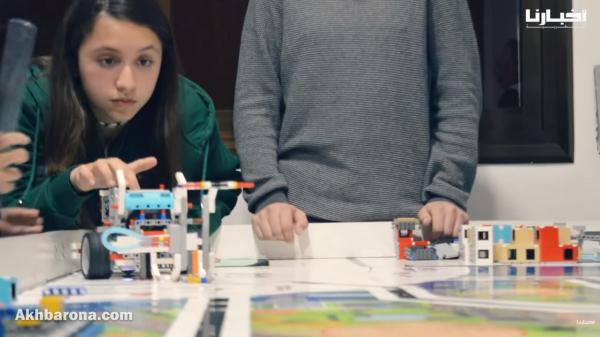 تلاميذ يرفعون شعار التحدي لتمثيل المغرب في مسابقة "الروبوتيك" بمصر