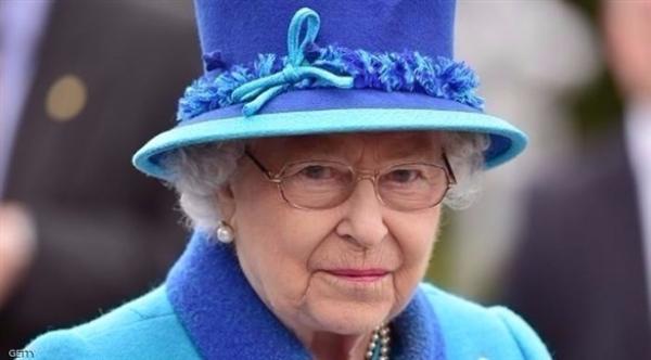 30 ألف جنيه إسترليني راتب مدير حساب الملكة إليزابيث على تويتر